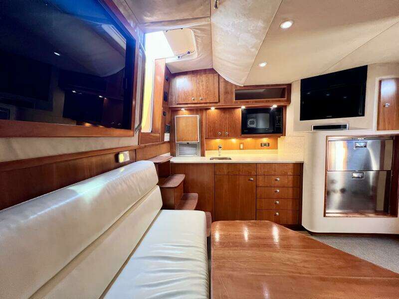 2007 Albemarle 41 Express