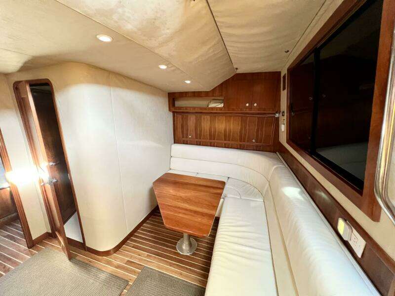2007 Albemarle 41 Express