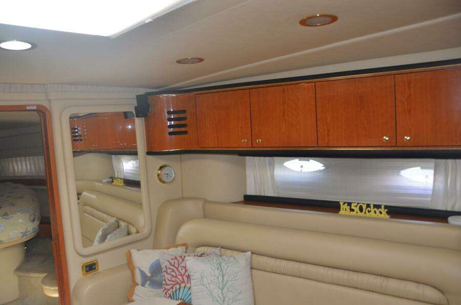 Sea Ray 46 4 RICH-SHER OR POORER - Salon