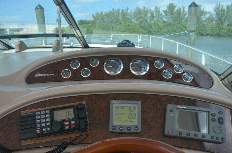 Sea Ray 46 4 RICH-SHER OR POORER - Cockpit - Helm