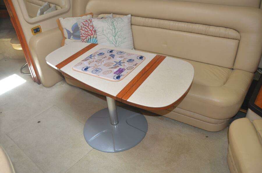 Sea Ray 46 4 RICH-SHER OR POORER - Salon