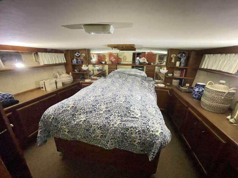 1986 Egg Harbor 40 Motor Yacht