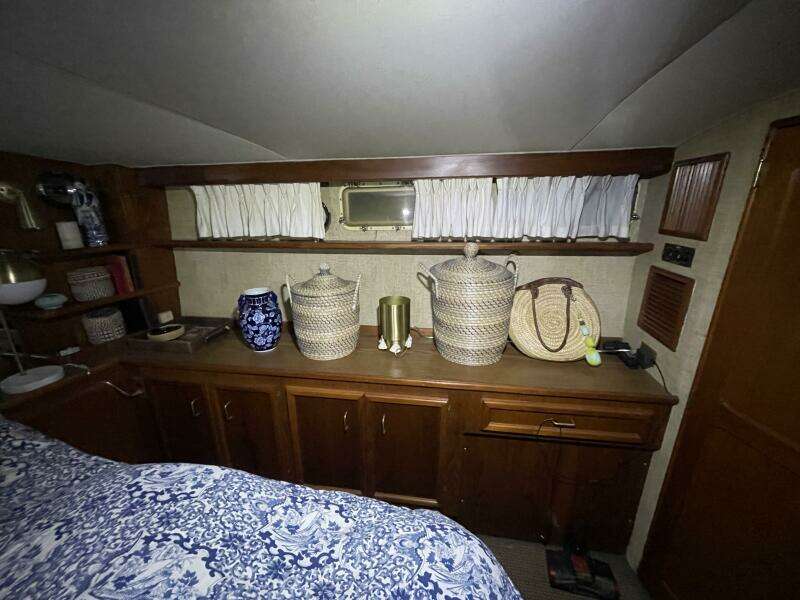 1986 Egg Harbor 40 Motor Yacht