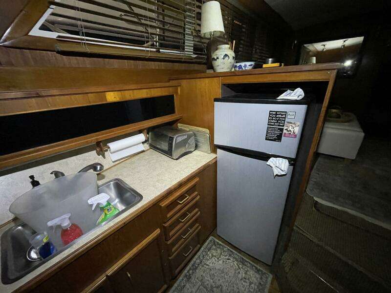 1986 Egg Harbor 40 Motor Yacht