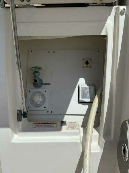 2018 Sea Ray FLY 400