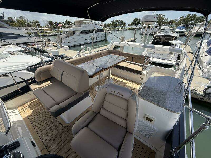 2018 Sea Ray FLY 400