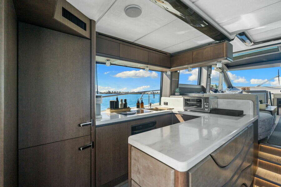 2020 Galeon 680 FLYBRIDGE