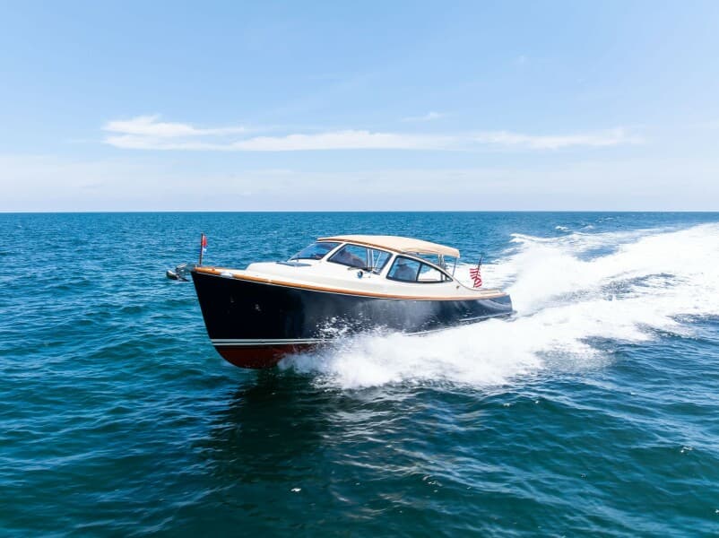 2008 Hinckley Talaria 38R Convertible