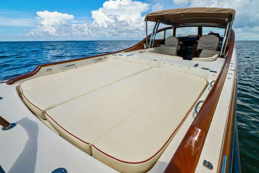 2008 Hinckley Talaria 38R Convertible