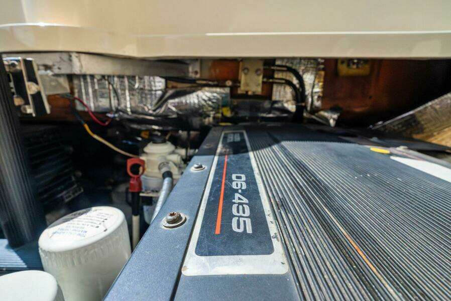 2008 Hinckley Talaria 38R Convertible