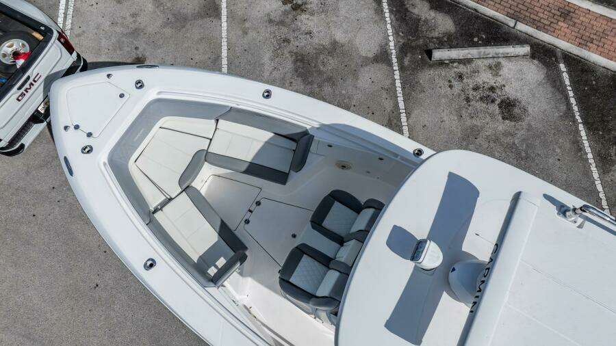 2021 Everglades 335 Center Console
