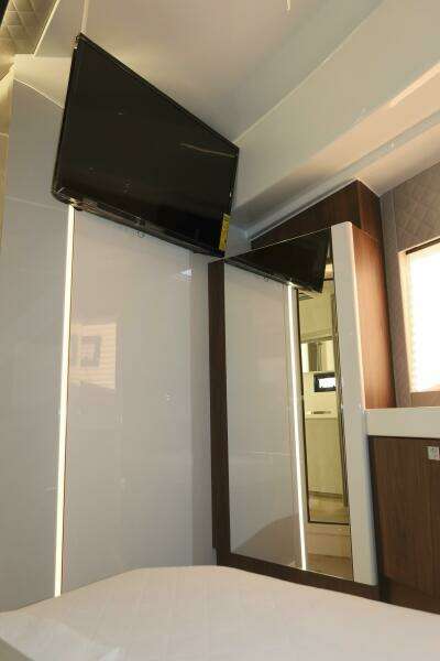 2026 Cobra Seamaster 45