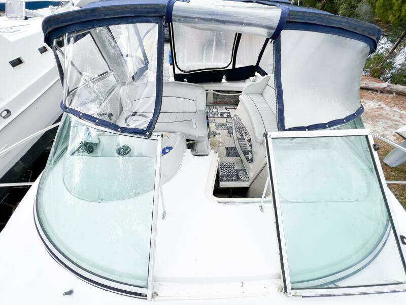 2000 Rinker Fiesta Vee 330