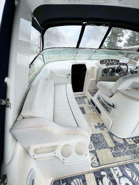 2000 Rinker Fiesta Vee 330