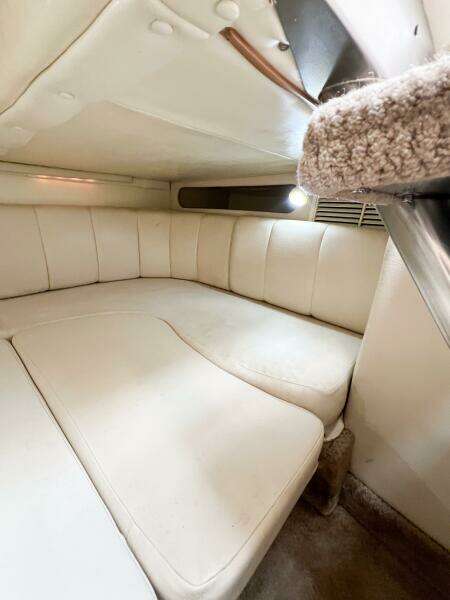 2000 Rinker Fiesta Vee 330