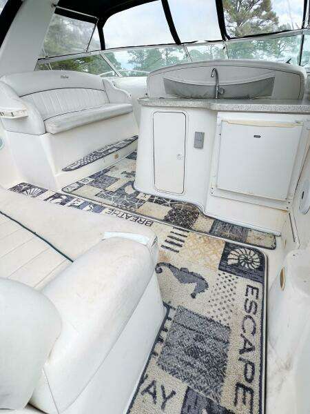 2000 Rinker Fiesta Vee 330