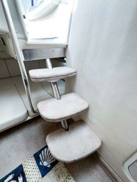 2000 Rinker Fiesta Vee 330