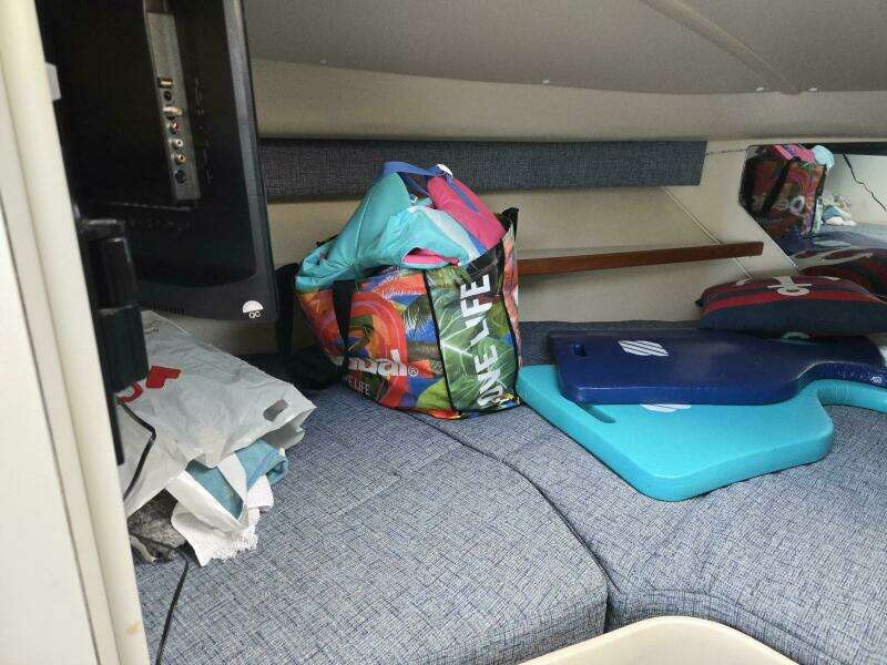 1998 Tiara Yachts Coronet