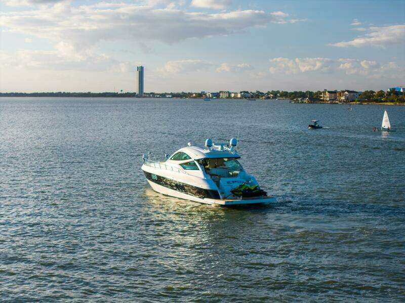 2013 Cruisers Yachts 540 Motor Yacht