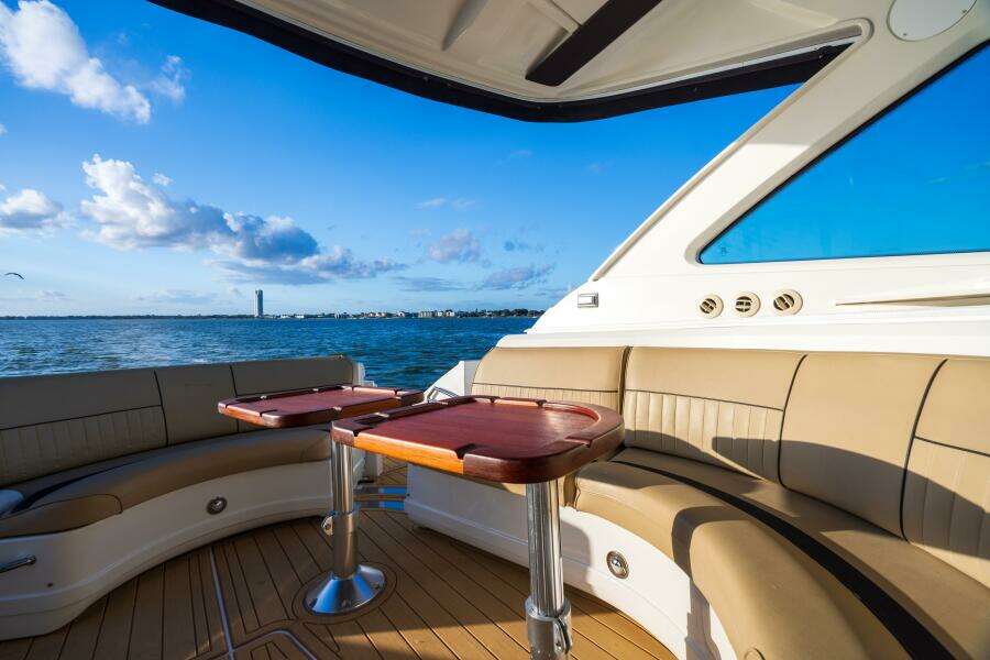 2013 Cruisers Yachts 540 Motor Yacht