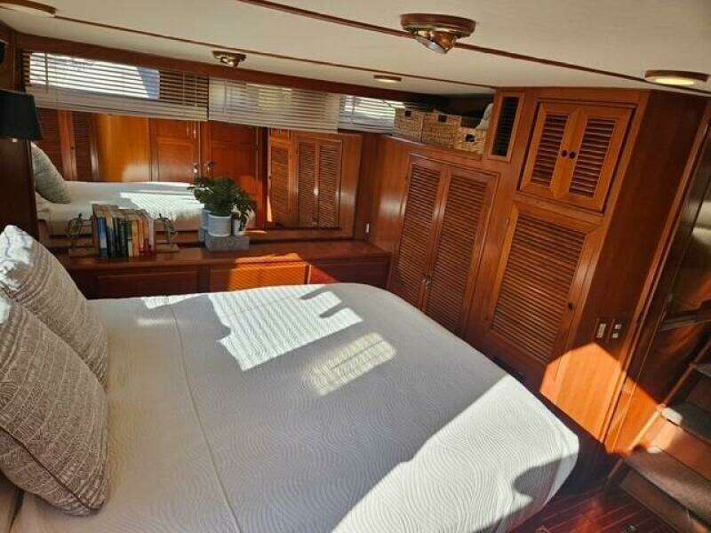 1990 Offshore Yachts 48 Yachtfisher