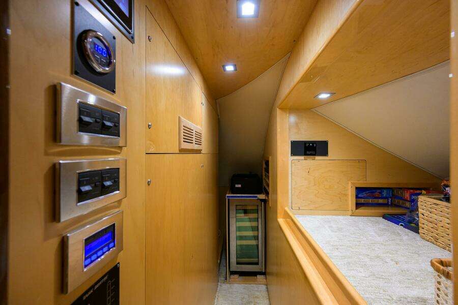 2017 Viking 72 Enclosed Bridge