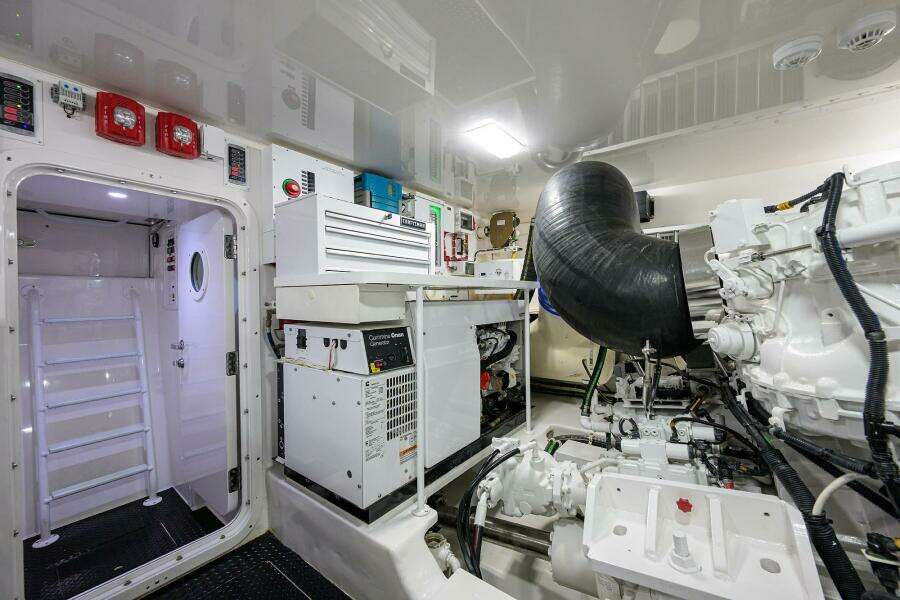 2017 Viking 72 Enclosed Bridge