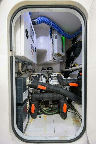 2017 Viking 72 Enclosed Bridge