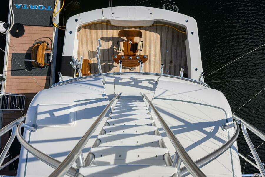 2017 Viking 72 Enclosed Bridge