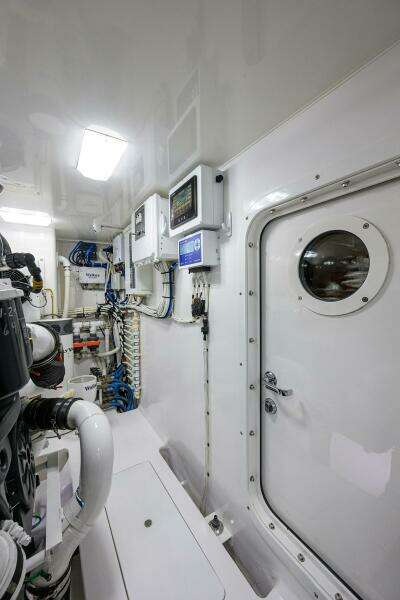 2017 Viking 72 Enclosed Bridge