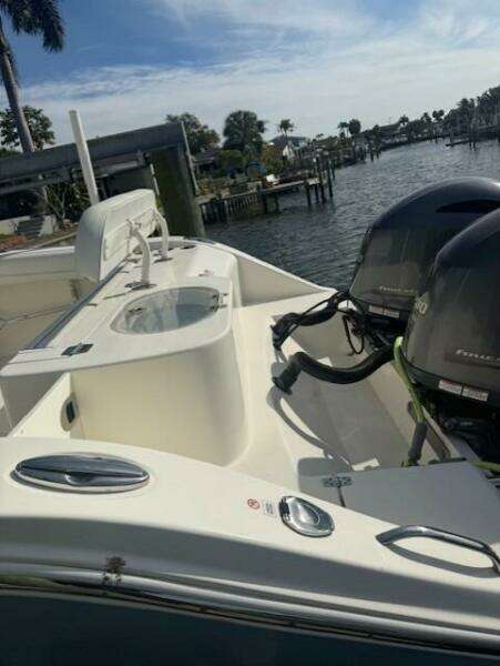 2020 Cobia 280 Center Console - Engines