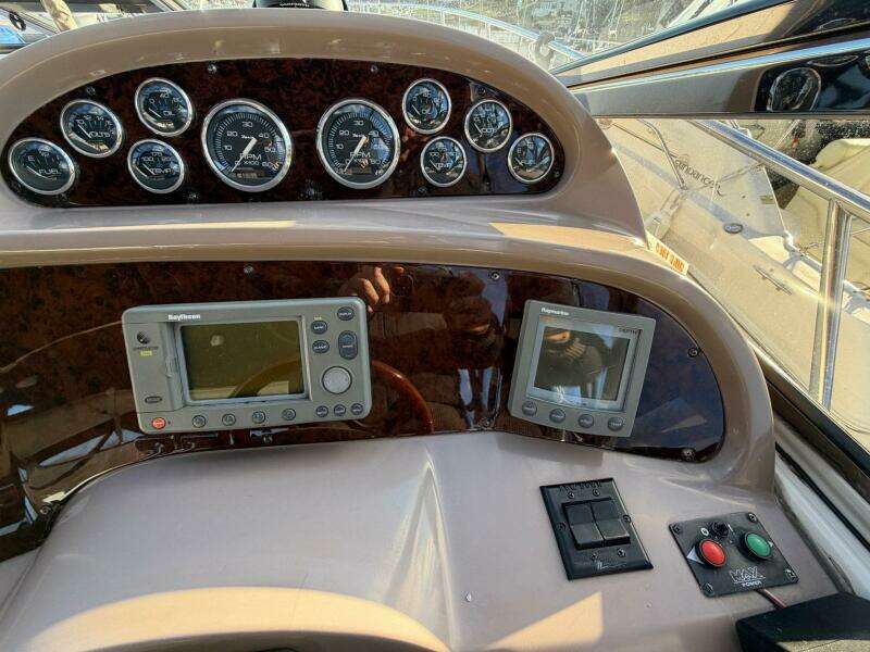 2002 Regal Commodore 3860