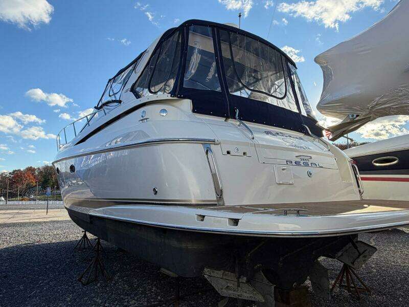 2002 Regal Commodore 3860