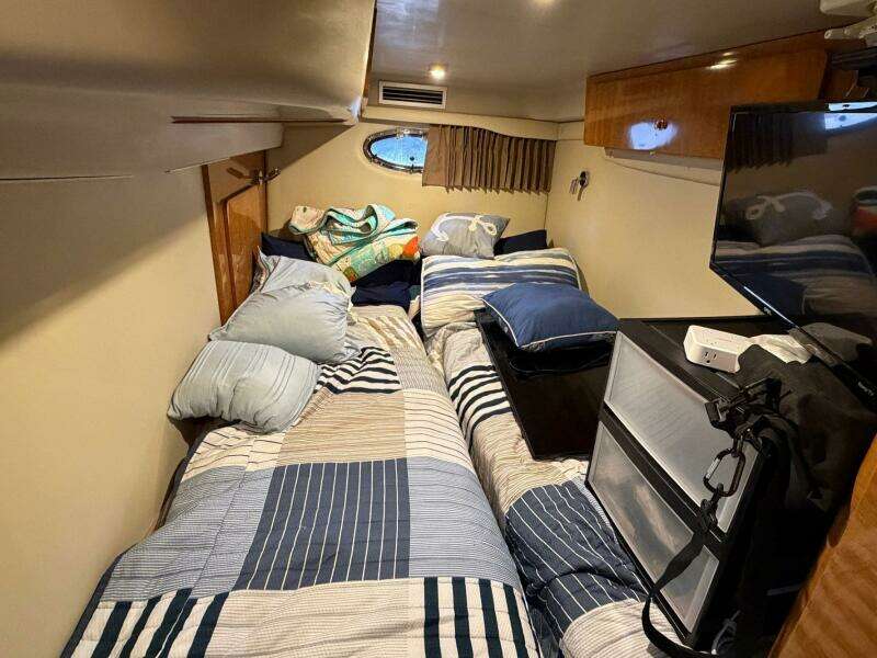 2002 Regal Commodore 3860