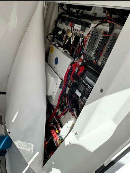 2023 Sportsman Masters 267 Bay Boat