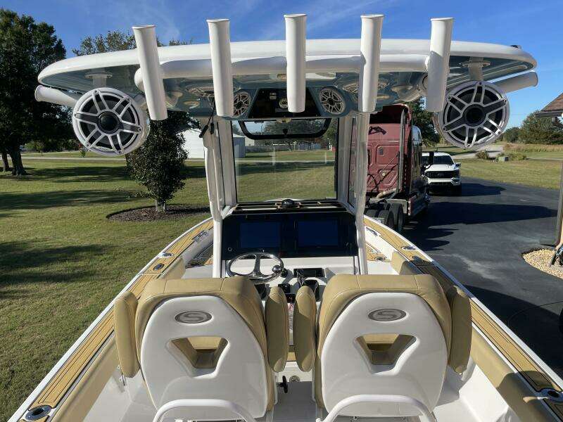 2023 Sportsman Masters 267 Bay Boat