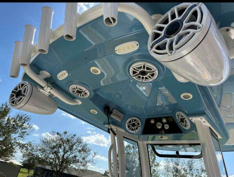 2023 Sportsman Masters 267 Bay Boat