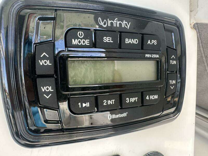 2014 Sea Hunt 27 Gamefish Forward Seating