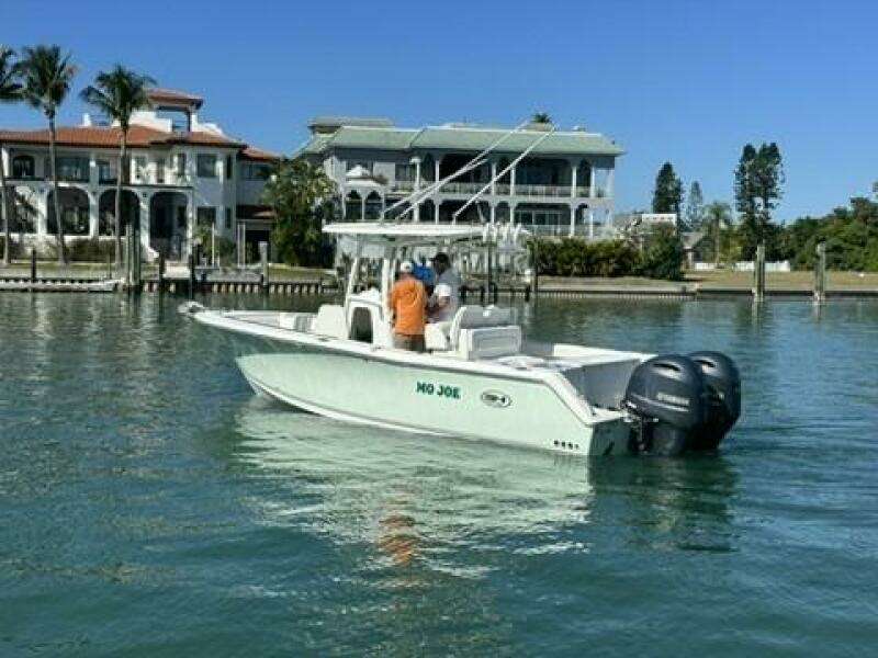 2014 Sea Hunt 27 Gamefish Forward Seating