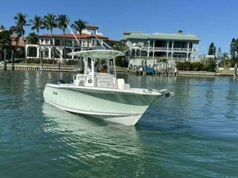 2014 Sea Hunt 27 Gamefish Forward Seating