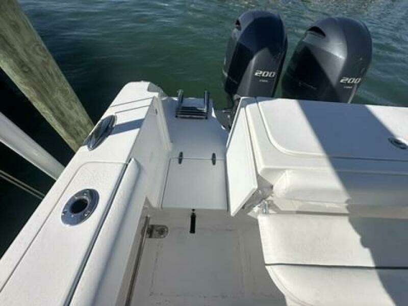 2014 Sea Hunt 27 Gamefish Forward Seating