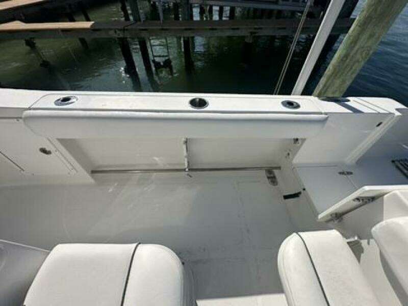 2014 Sea Hunt 27 Gamefish Forward Seating