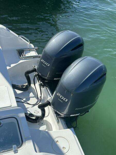 2014 Sea Hunt 27 Gamefish Forward Seating