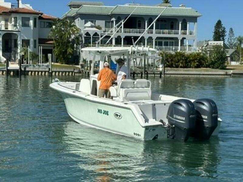 2014 Sea Hunt 27 Gamefish Forward Seating
