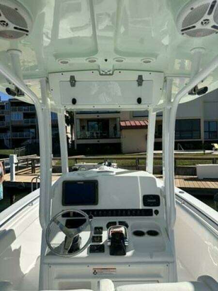 2014 Sea Hunt 27 Gamefish Forward Seating