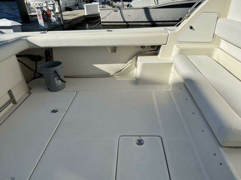 1993 Tiara Yachts 4300 Convertible