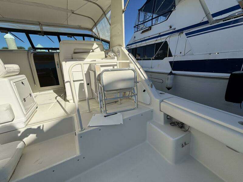 1993 Tiara Yachts 4300 Convertible