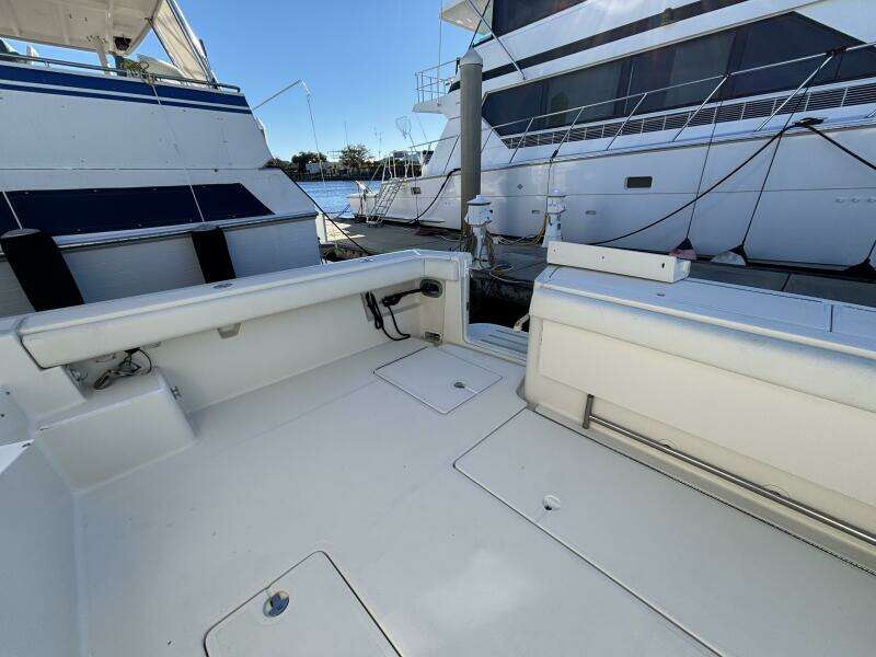 1993 Tiara Yachts 4300 Convertible