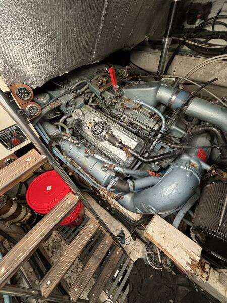 1993 Tiara Yachts 4300 Convertible