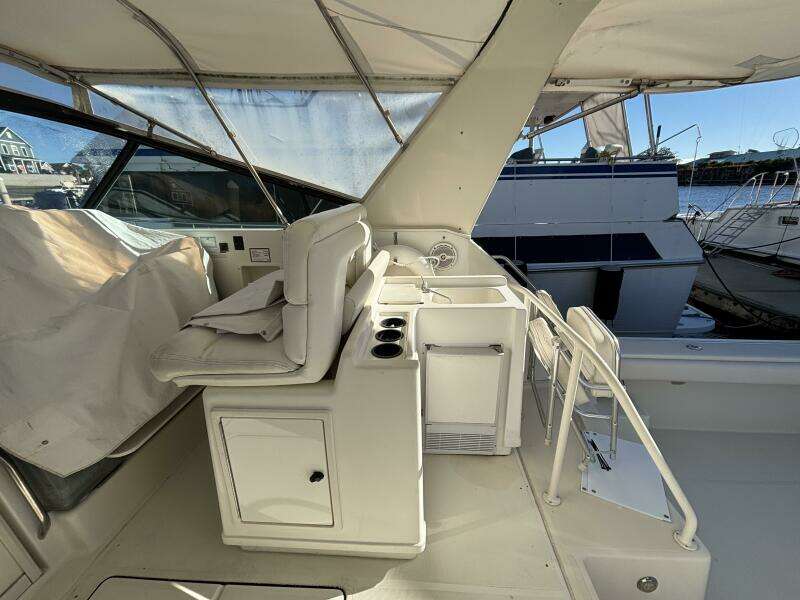 1993 Tiara Yachts 4300 Convertible